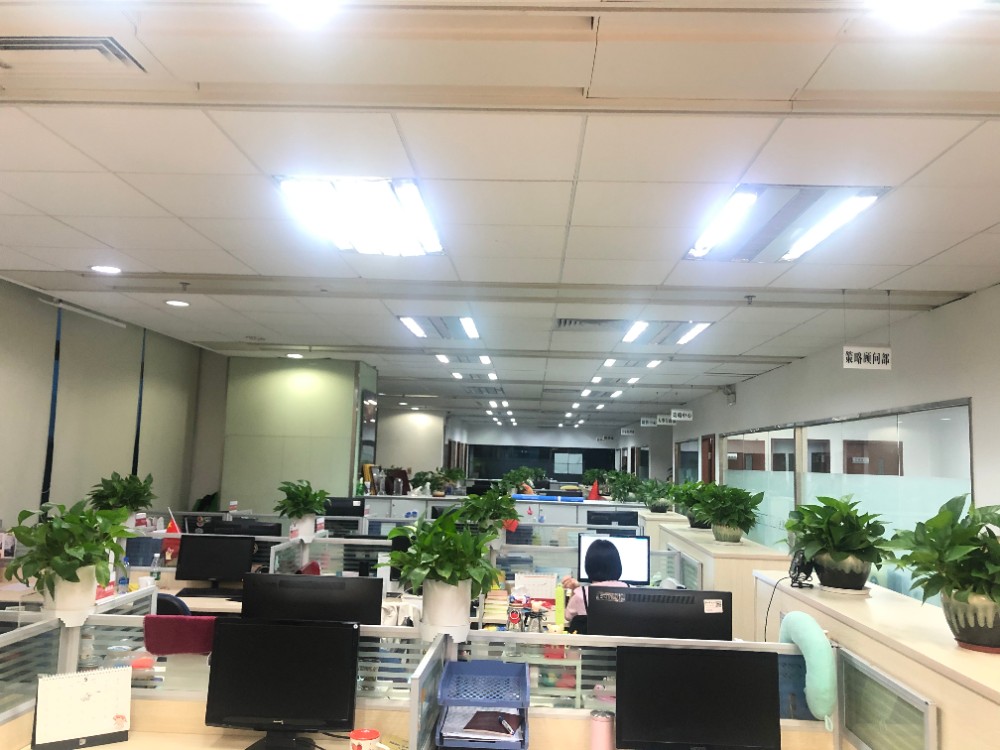 办公场所3.jpg 办公场所3.jpg